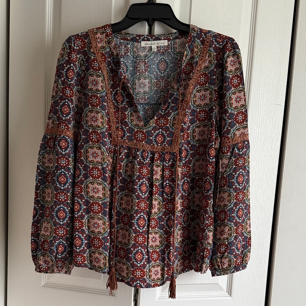 Daniel Rainn Red and Blue Patterned Blouse